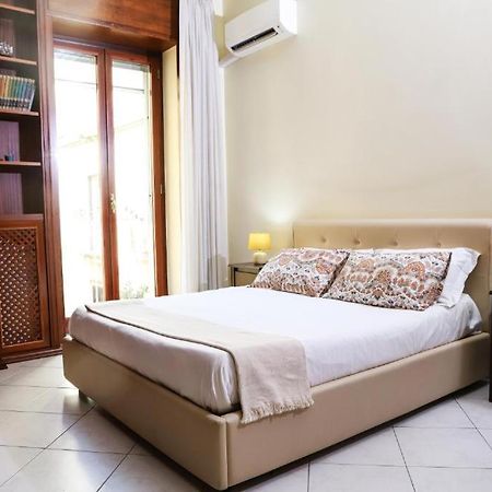 Cuorenapoletano Apartment เนเปิลส์ ภายนอก รูปภาพ