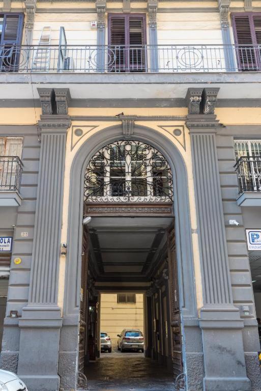 Cuorenapoletano Apartment เนเปิลส์ ภายนอก รูปภาพ